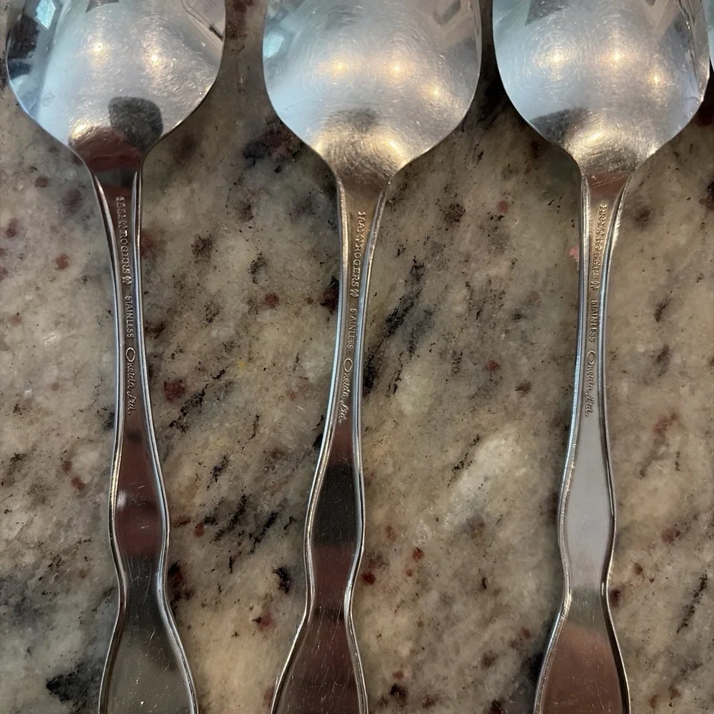 Set of 4 Oneida Twilight 1881 Rogers Burnished Teaspoons 6